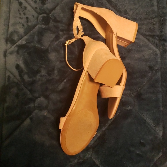 Shoes - Picture 5 of 5